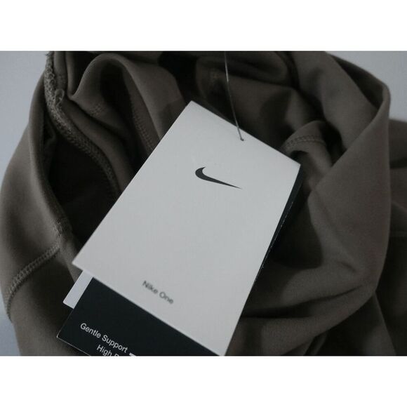 Nike Women's One High-Waisted 8" Biker Shorts With Pockets XS - Picture 6 of 7